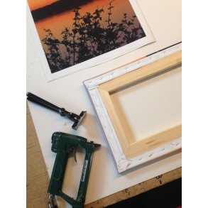 Opspnding af malerier, lrredsprint mm. 